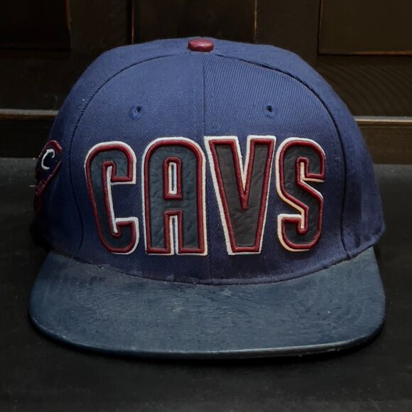 Pro Standard Cleveland Cavaliers Leather Brim Strapback Hat Blue Cavaliers Hat - Picture 1 of 11